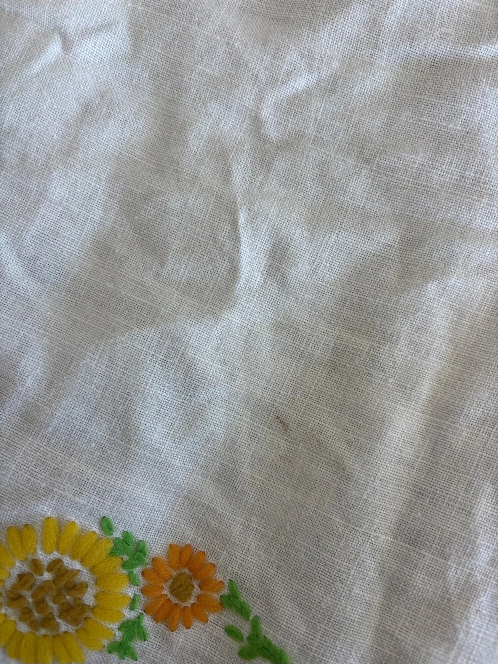 Vintage floral embroidery oval tablecloth
